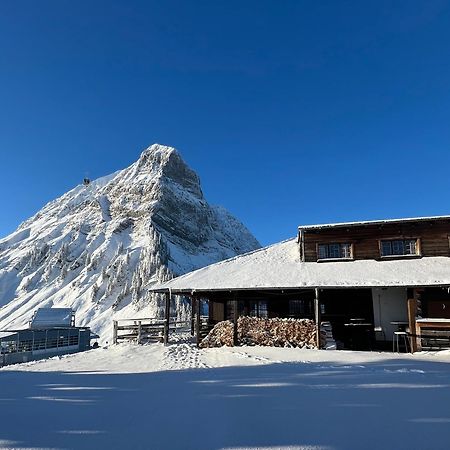 Refuge De Plan-Francey Hotel Moleson Екстериор снимка