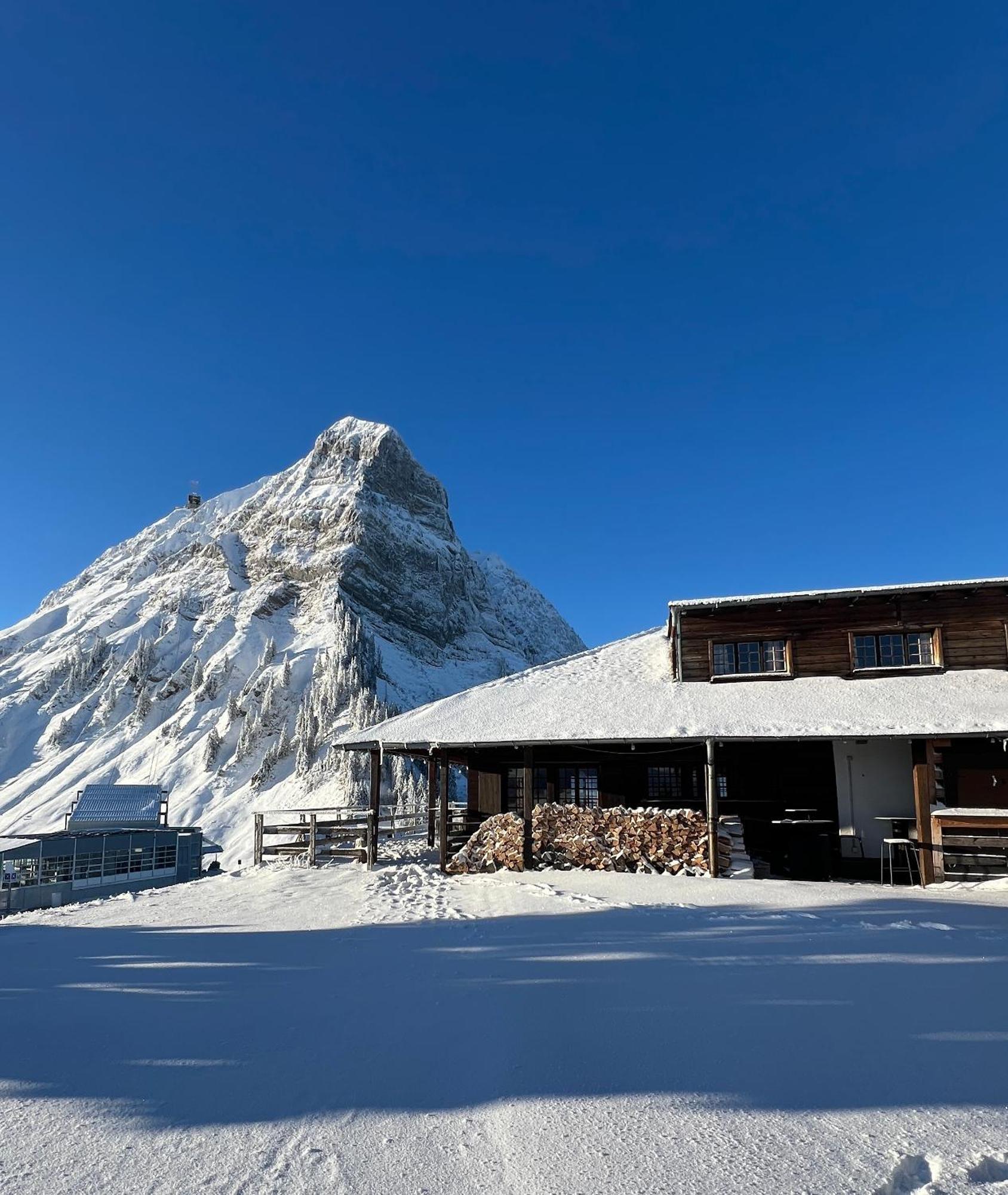 Refuge De Plan-Francey Hotel Moleson Екстериор снимка