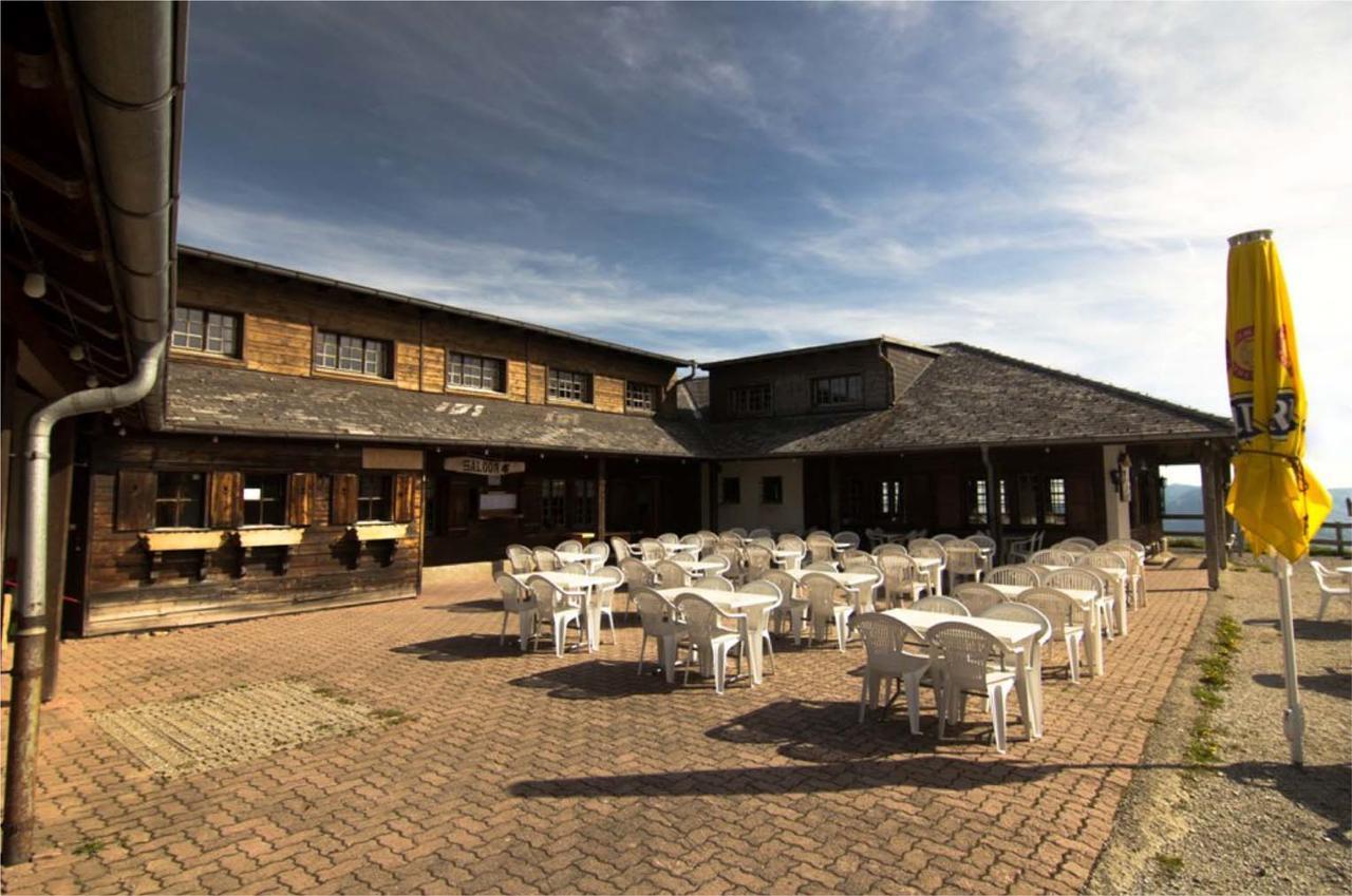 Refuge De Plan-Francey Hotel Moleson Екстериор снимка
