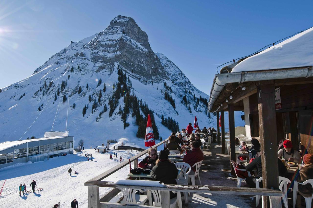 Refuge De Plan-Francey Hotel Moleson Екстериор снимка