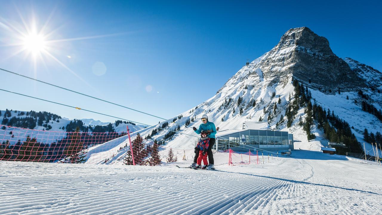 Refuge De Plan-Francey Hotel Moleson Екстериор снимка