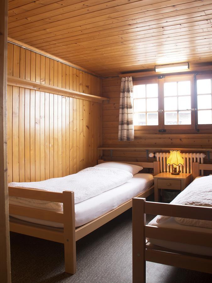 Refuge De Plan-Francey Hotel Moleson Екстериор снимка