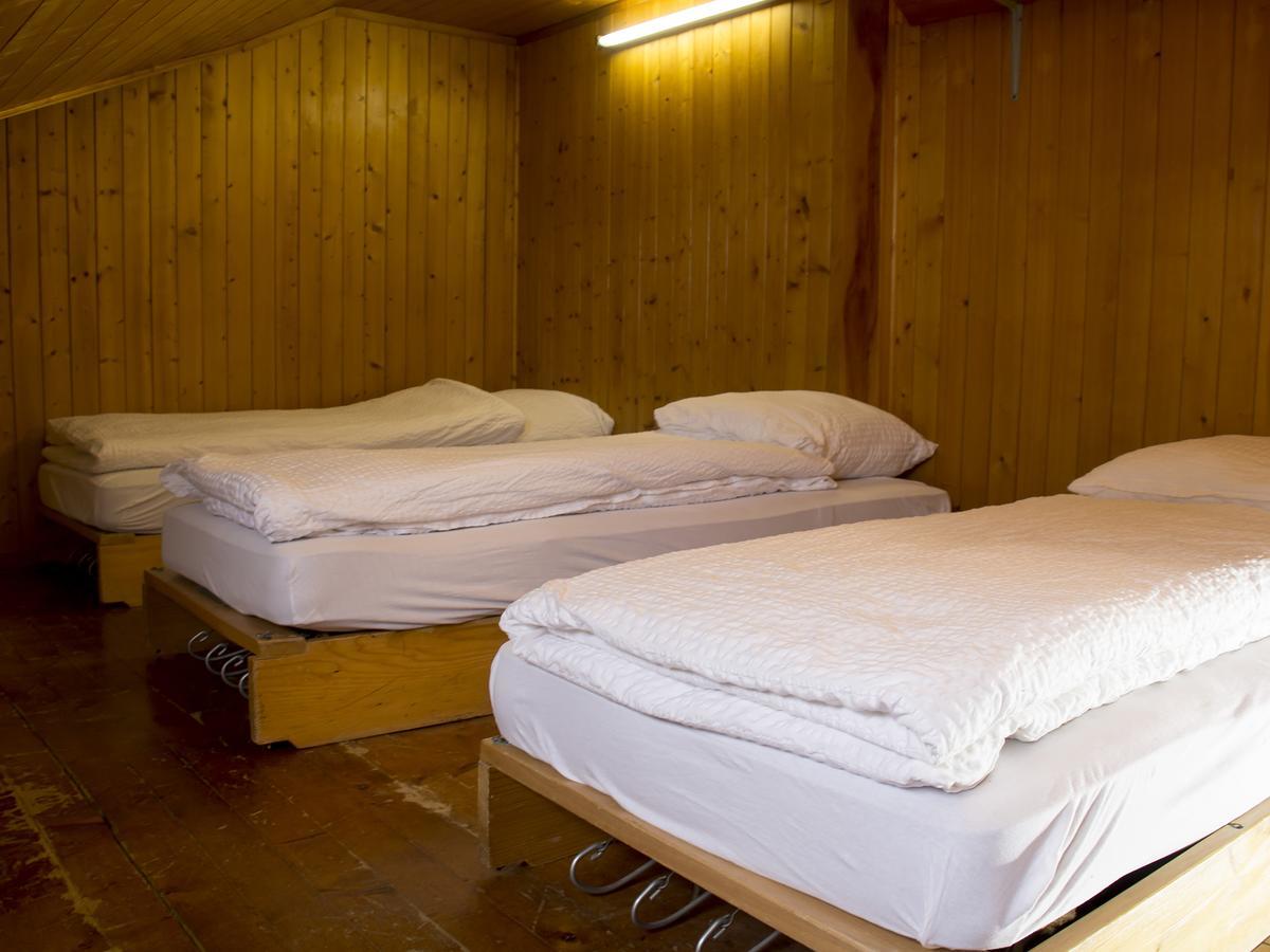 Refuge De Plan-Francey Hotel Moleson Екстериор снимка