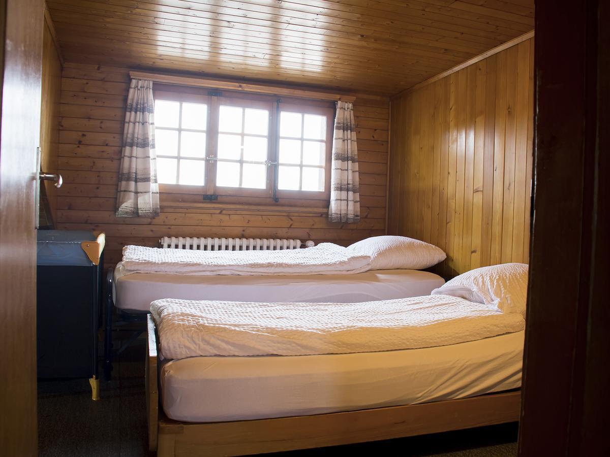Refuge De Plan-Francey Hotel Moleson Екстериор снимка