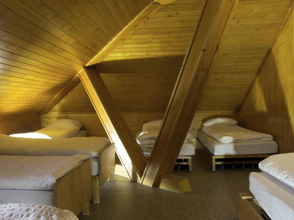 Refuge De Plan-Francey Hotel Moleson Екстериор снимка