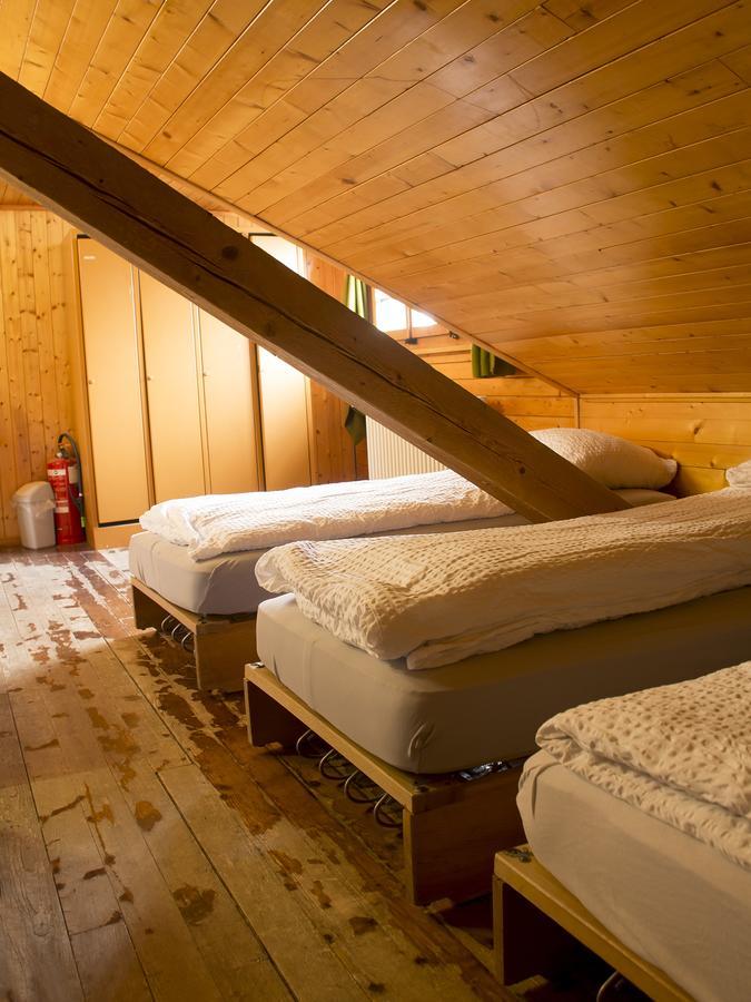 Refuge De Plan-Francey Hotel Moleson Екстериор снимка