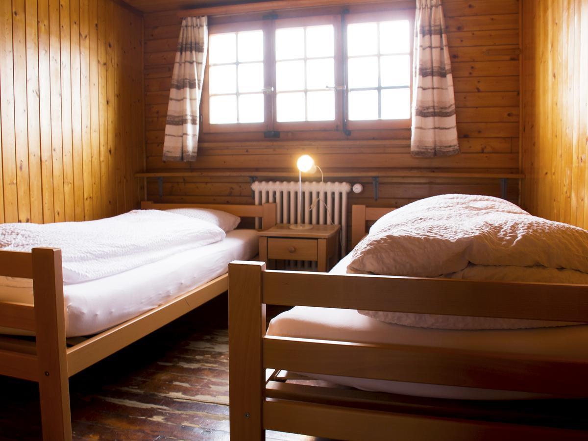 Refuge De Plan-Francey Hotel Moleson Екстериор снимка