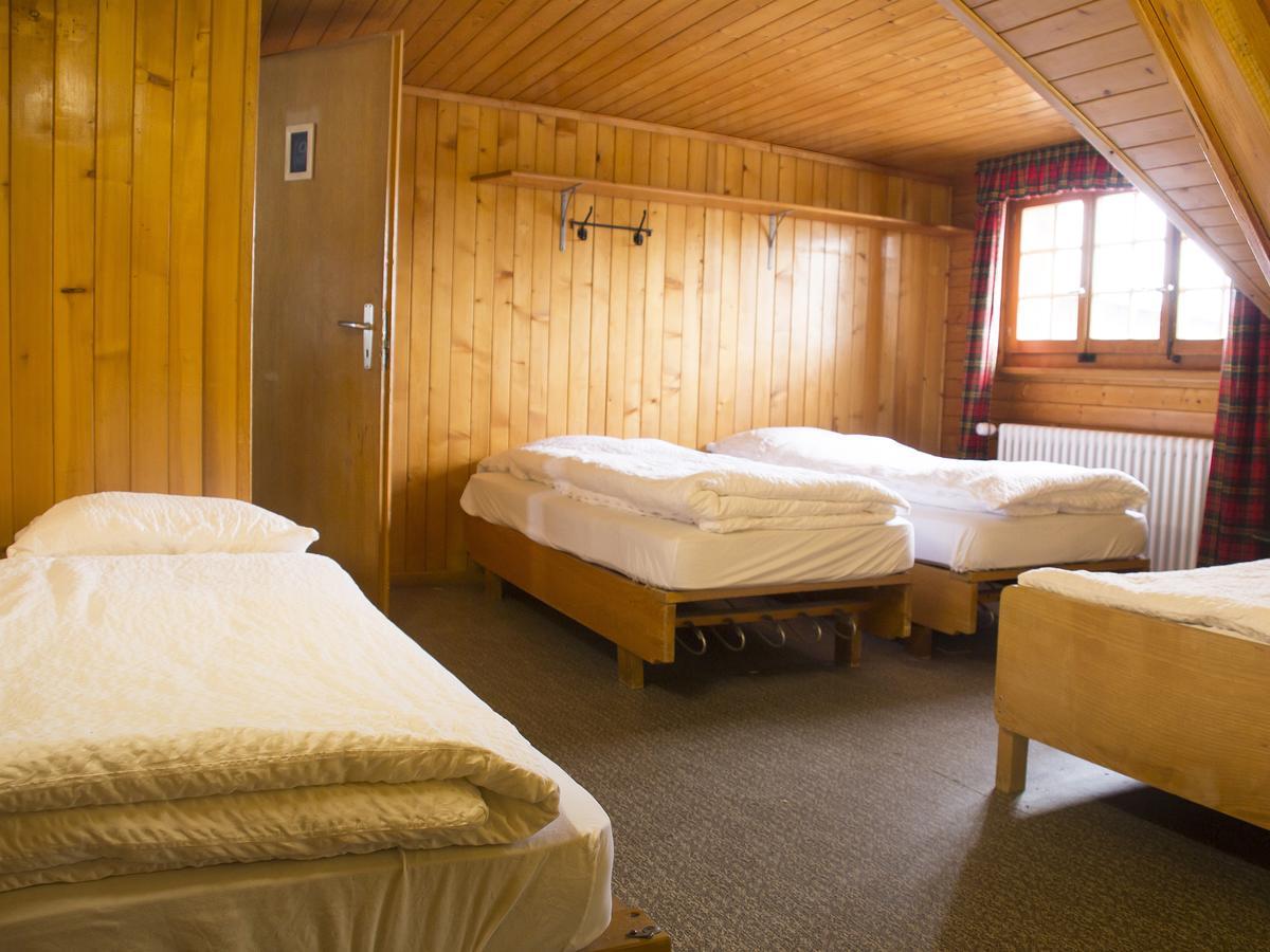 Refuge De Plan-Francey Hotel Moleson Екстериор снимка