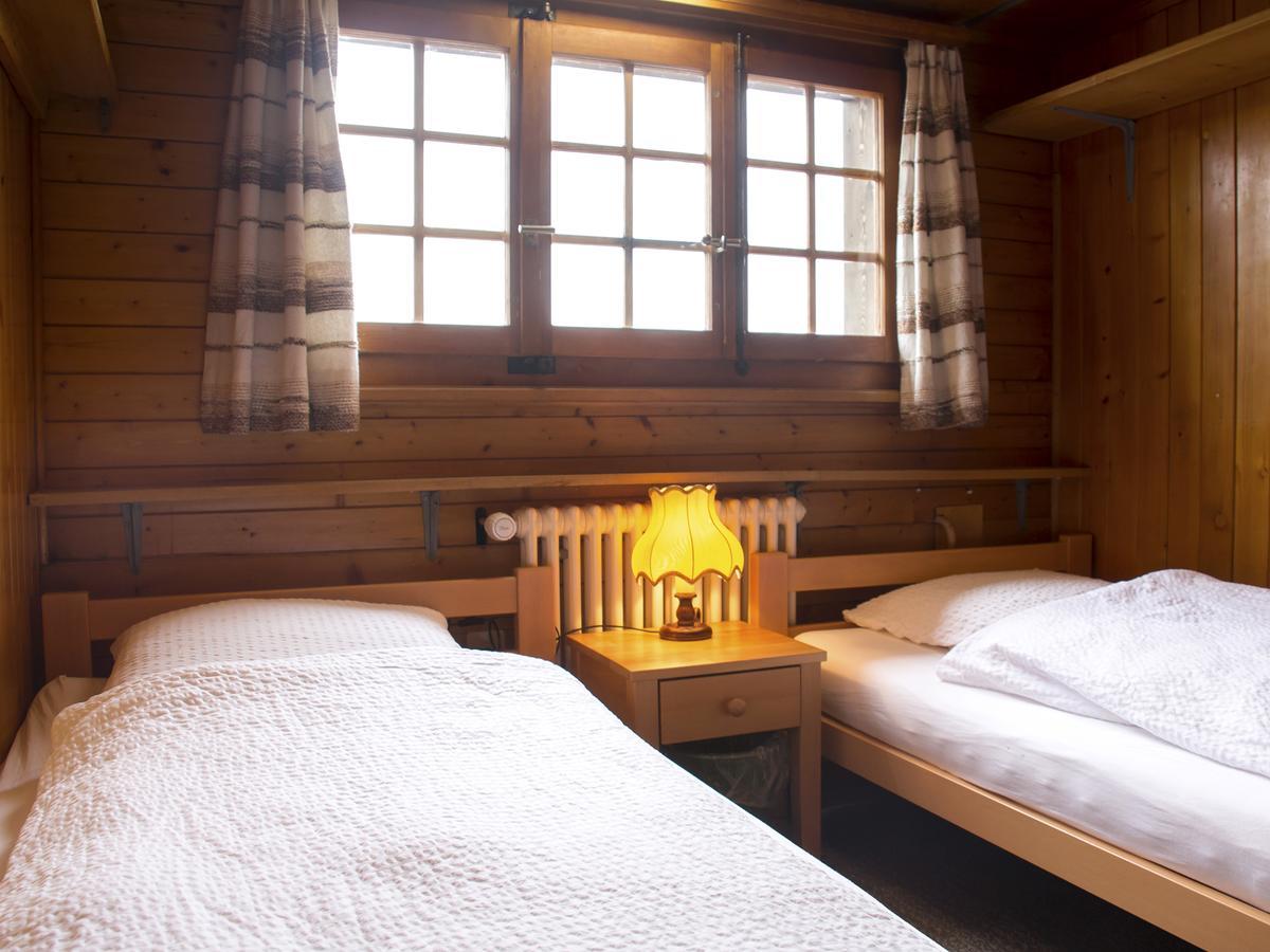 Refuge De Plan-Francey Hotel Moleson Екстериор снимка