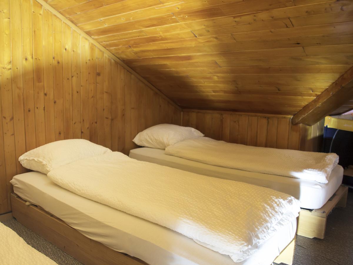 Refuge De Plan-Francey Hotel Moleson Екстериор снимка
