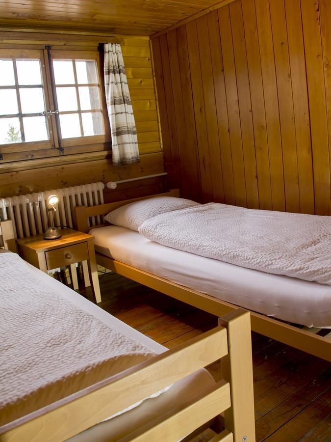 Refuge De Plan-Francey Hotel Moleson Екстериор снимка