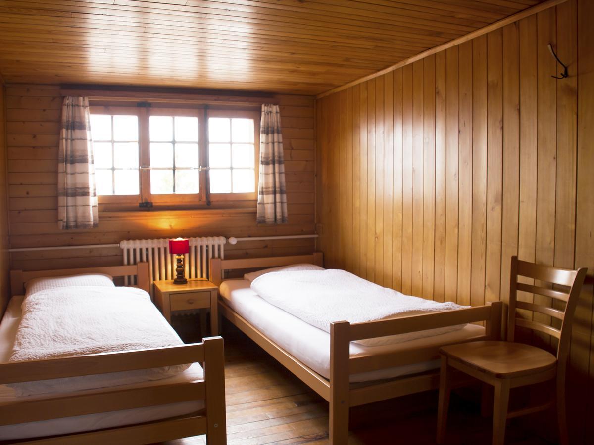 Refuge De Plan-Francey Hotel Moleson Екстериор снимка