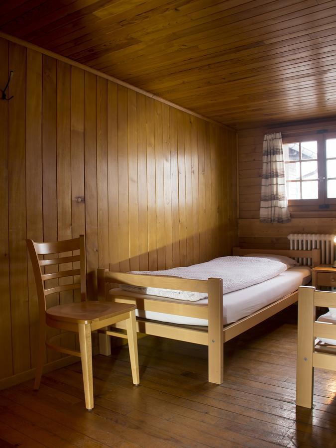 Refuge De Plan-Francey Hotel Moleson Екстериор снимка