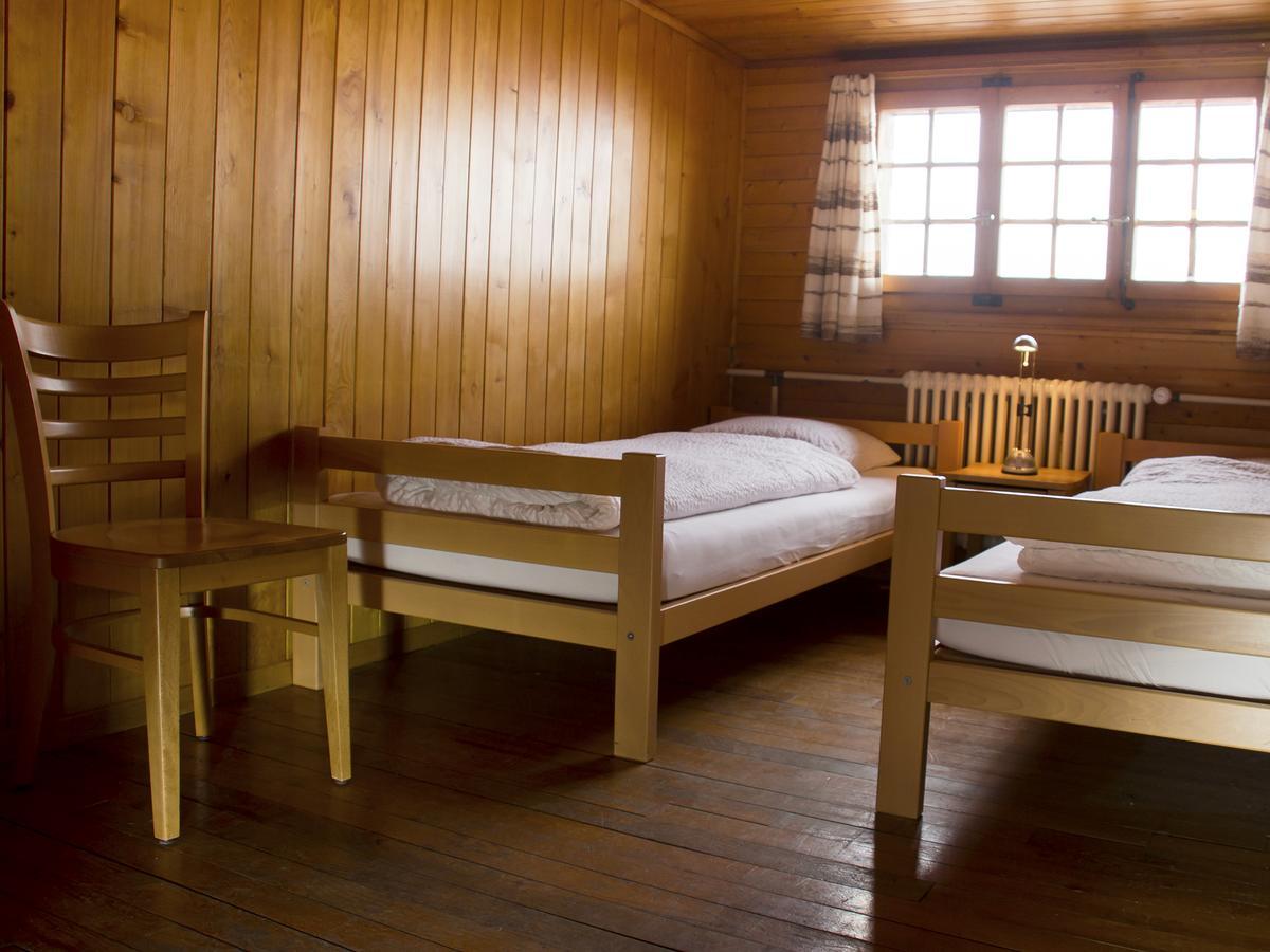 Refuge De Plan-Francey Hotel Moleson Екстериор снимка