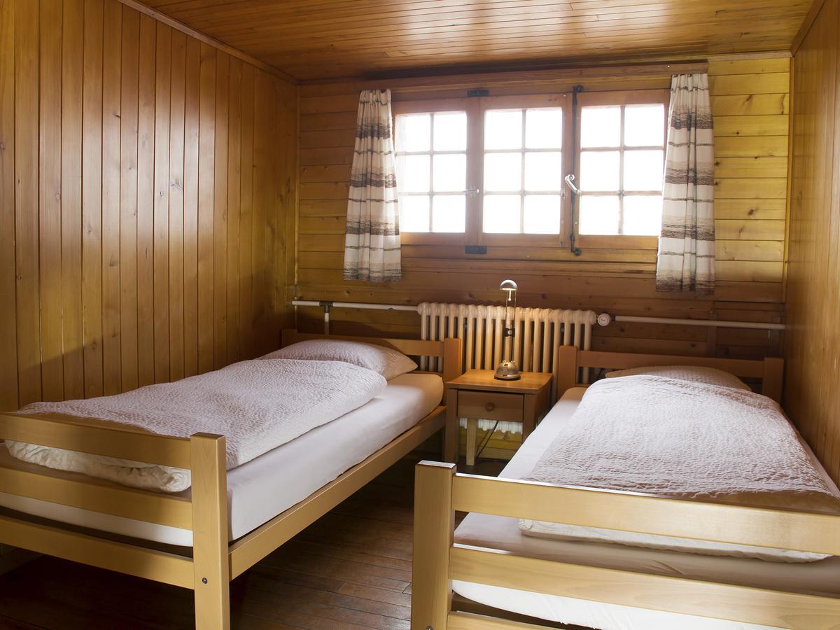 Refuge De Plan-Francey Hotel Moleson Екстериор снимка