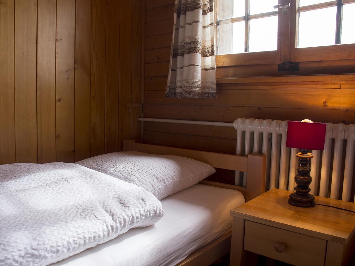 Refuge De Plan-Francey Hotel Moleson Екстериор снимка