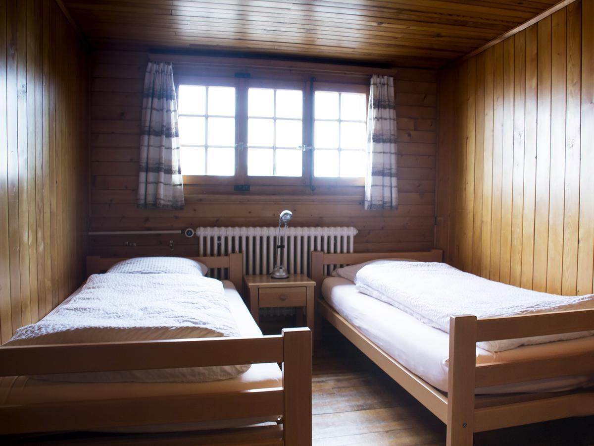 Refuge De Plan-Francey Hotel Moleson Екстериор снимка