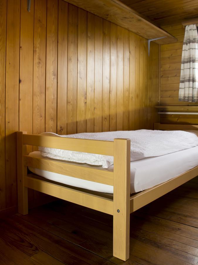 Refuge De Plan-Francey Hotel Moleson Екстериор снимка